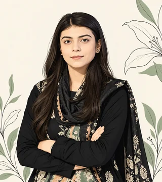 Portrait of Yumna Ahmad, plant scientist and founder of Plant Decoded